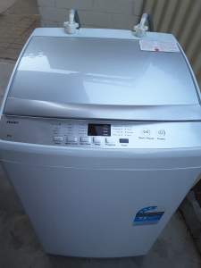 6kg Haier top loader washing machine, Model. HWT60AW1