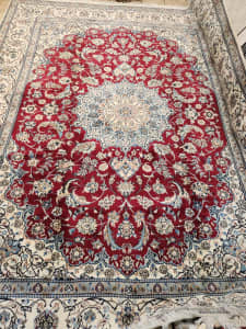 Elegant Persian handmade soft wool Nain rug
385*290 cm
Wool and silk i