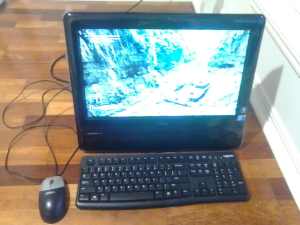Dell Inspiron One all-in-one 18.5 touchscreen computer. (New)