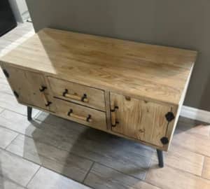 Cabinet - good condition 