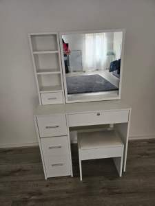Childs dressing table