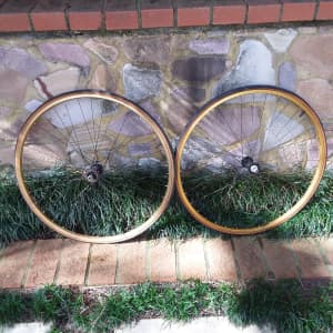 Bicycle alloy rims and tyres 27 inch