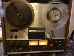 TEAC A-2300 SX reel to reel tape recorder