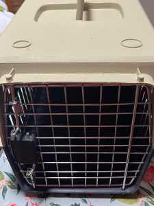 cat crate sturdy NEW around 60cm length and 30cm height