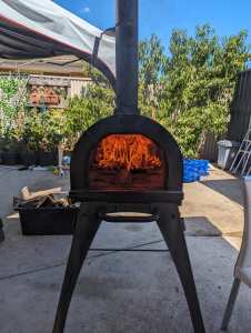 Pizza wood oven 