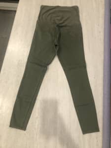 Target maternity pants green size 10