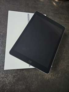 As New With Box Apple iPad 9.7 WiFi Cellular 6th Gen AUS Model