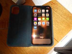 APPLE iPhone 11 68GB. Black. As New Condition. Unlocked (97% battery).