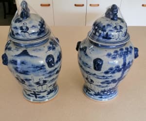 Antique A Pair Chinese Of Vases