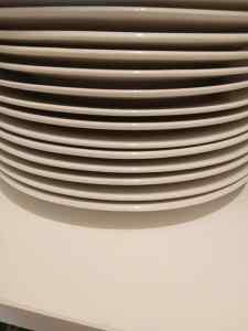 Used plates and bowls 
