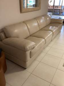 LOUNGE LEATHER EXCELLENT CONDITION