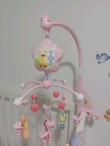 Pink Caterbee Cot Mobile. In new, excellent condition. Selling for $30
