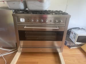 Ilve 90cm gas oven and cooktop