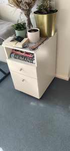 Free drawer/ bedside table