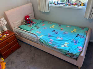 Kids single bed