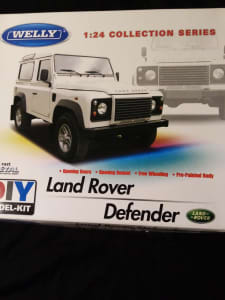 Land Rover Defender Diecast Model Kit Car