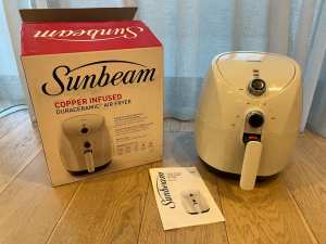 Sunbeam Copper-Infused 3L Air Fryer, White. As new in box (used once!)