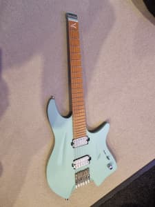 Aristides H/06 custom guitar good as new (barely touched)
