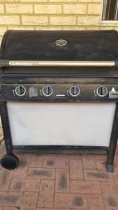 BBQ 4 burner with gas bottle for Sale