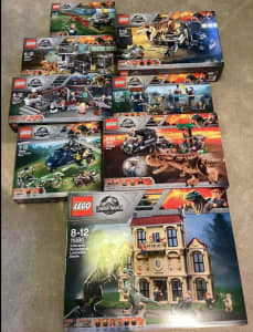 Lego Jurassic World new in box set of 8