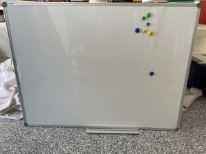 White board 1200x900