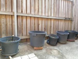 Multiple sizes UV stabilized black plastic garden pots for sale