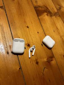 AirPods x2 pairs - Brand: Apple - Second Hand