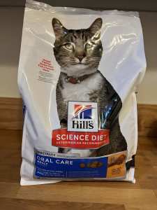 Hill’s oral care cat food brand new 