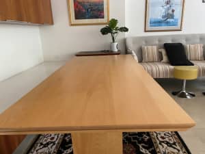 Second solid wood table with carpet looks brand give your best offer