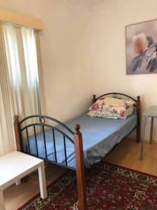 Eastwood top location bedroom for rent 150