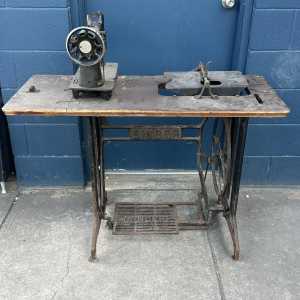 Vintage Antique Singer Sewing Machine & Stand