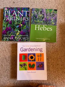 19 Gardening Books in very good condition Gladysdale Yarra Ranges Preview