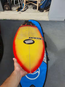 Performance Shortboard, FCS fins, Board Bag