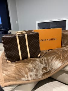 Louis Vuitton Sirius Bag - 2 For Sale on 1stDibs  sirius 70 louis vuitton,  sirius messenger bag, louis vuitton sirius messenger
