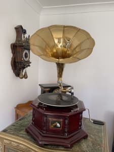 Collectable His Master Voice Gramophone with Brass Horn.