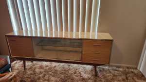 1940s sideboard free to good home