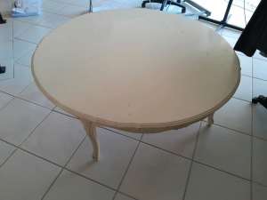 Round coffee table 
