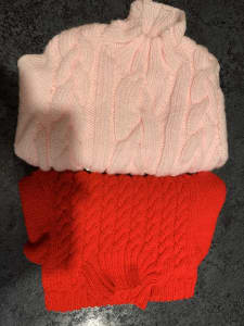 Size 3-4 knitted jumpers