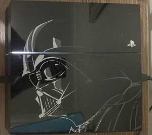 PlayStation 4 Limited Edition Darth Vader