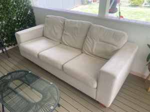 Free Sofas / lounge 