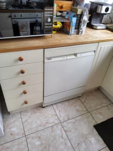 Wanted: Used Ikea kitchen off white includes Bench top,cook top,dishwasher,