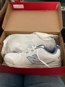 NB Womens Sports Shoes brand new in box