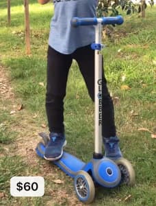 Toddler three wheels scooter. Globber