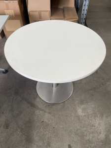 ROUND TABLE office - 900 D x 750 H