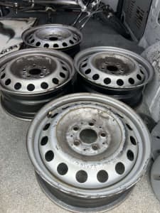 Mercedes Vito Wheels 16x6.5 x 4