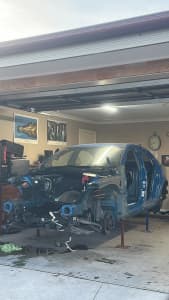 WRECKING/PARTING OUT VF COMMODORE