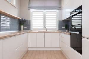 kitchen cabinets ( U shaped kitchen in 2 pack white)
