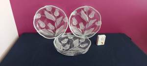 3 Mikasa crystal serving bowls. Tulip pattern. 18cms diameter. As new.