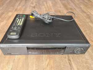 VHS VCR video tape cassette recorder player Sony SLV-X827NZ