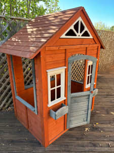 Outdoor kids cubby house - 1m x 1.5m
